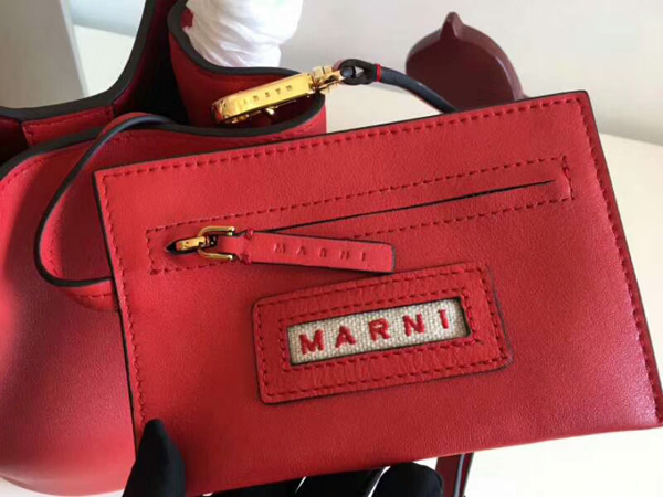 2018AW マルニスーパーコピー MARNI Pannier カーフスキンバッグ